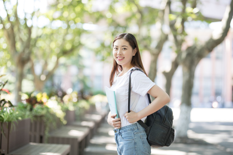 重庆三峡联合职业大学的航空服务专业招生条件
